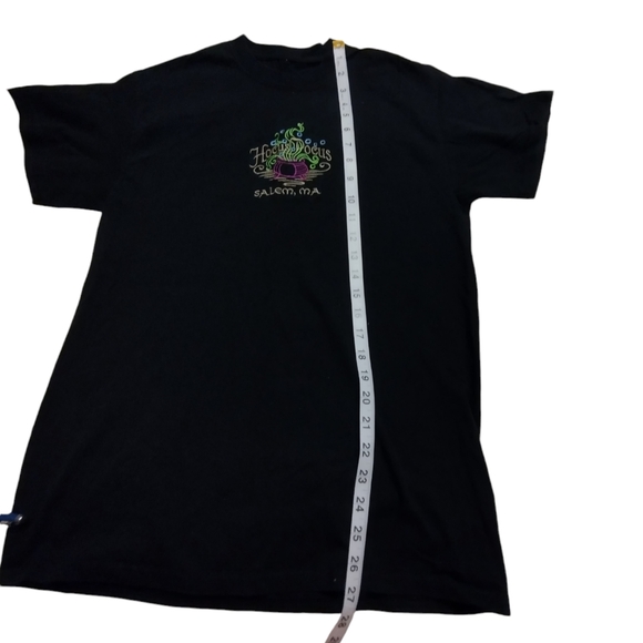 2/$10 EUC Hocus Pocus embroidered black and pink T-shirt. - Picture 5 of 5